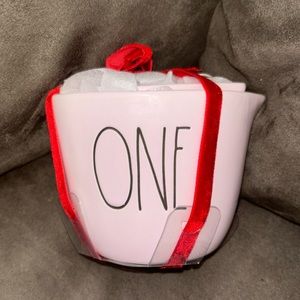 Rae Dunn PINK valentine measuring cups
